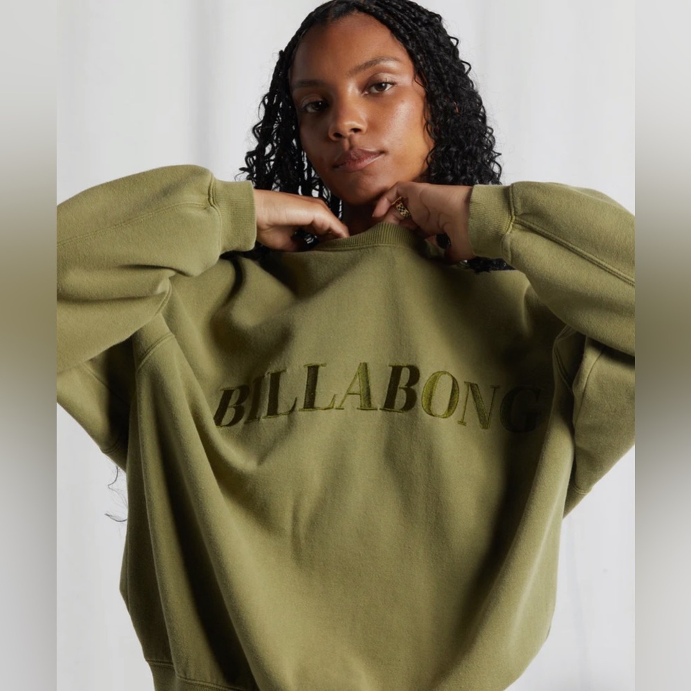 green billabong crewneck